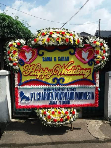 Karangan Bunga Pernikahan  di Jawa Tengah
